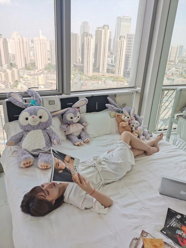 兼职嫩妹子